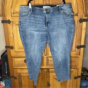 NWT - Sonoma - Skinny Blue Jeans - Size 26W